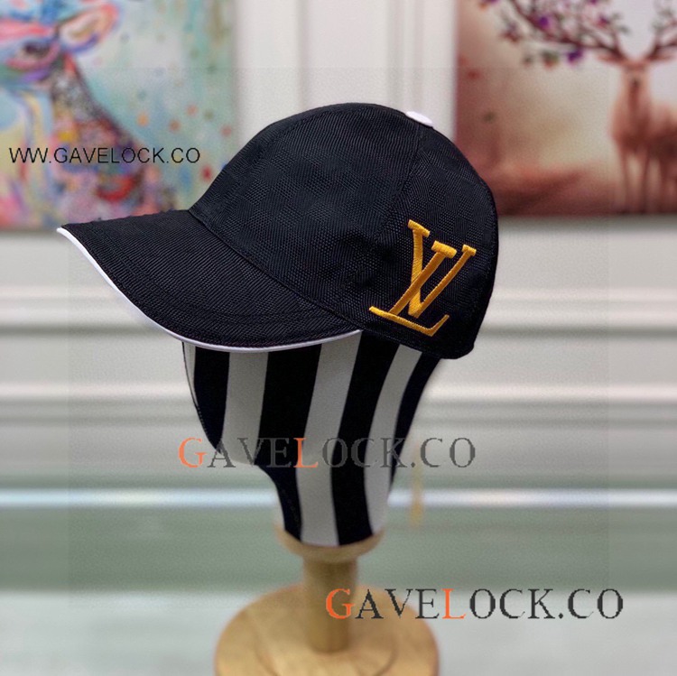 LouiVuitton Solid color Baseball Cap Sun Hats